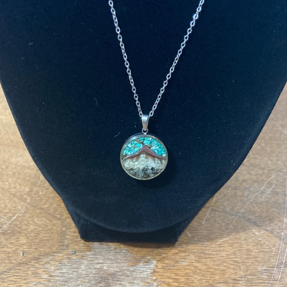 🏵️2for$40🏵️ Lauren Spencer Stainless Steel Turquoise Stones Mountain Necklace